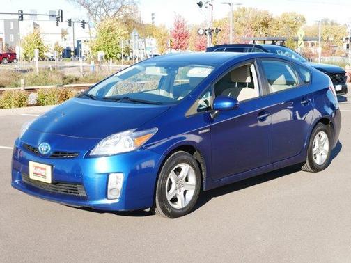 2010 Toyota Prius III