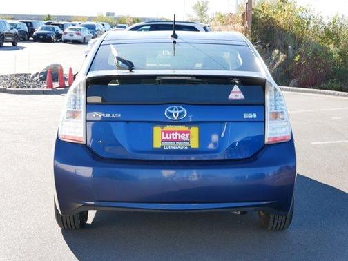 2010 Toyota Prius III