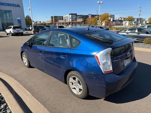 2010 Toyota Prius III