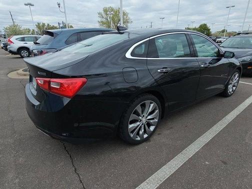 Mosaic Black Metallic 2017 Chevrolet Malibu Premier