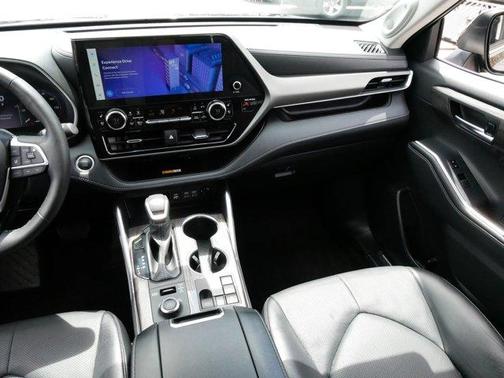 2024 Toyota Highlander Limited