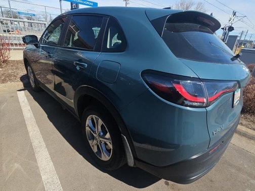 Pearl 2023 Honda HR-V LX