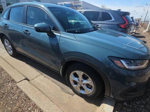 Pearl 2023 Honda HR-V LX