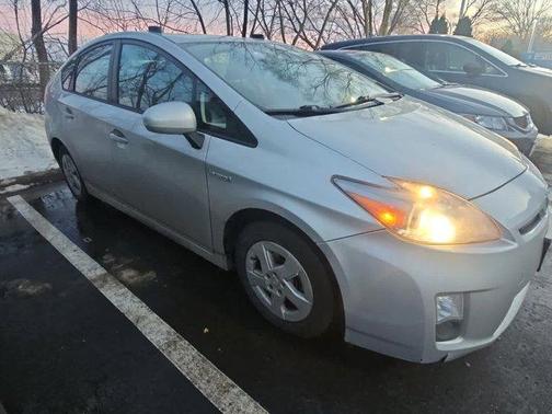2010 Toyota Prius III