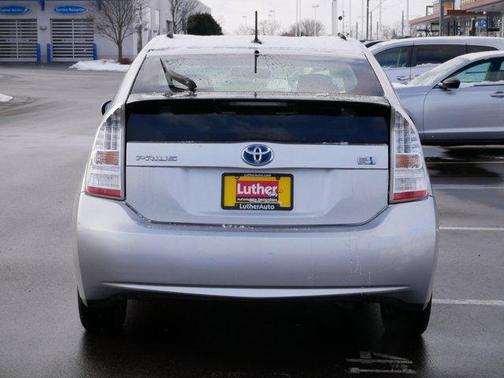2010 Toyota Prius III