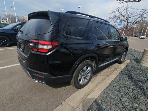 Crystal Black Pearl 2026 Honda Pilot EX-L