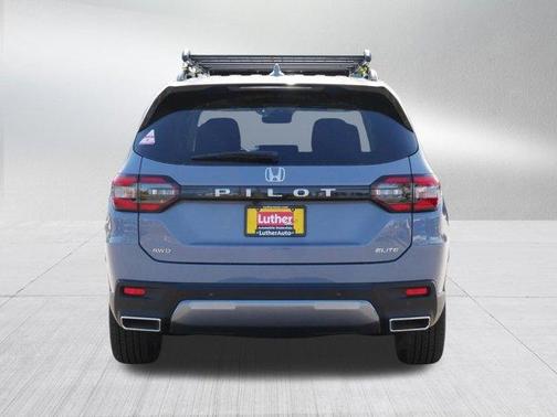 Sonic Gray Pearl 2026 Honda Pilot Elite