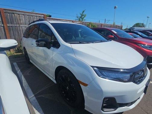 Platinum White Pearl 2026 Honda Odyssey Sport-L