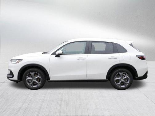 Platinum White Pearl 2026 Honda HR-V LX