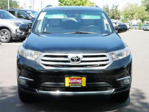 2011 Toyota Highlander SE