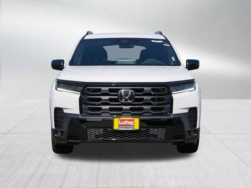 Platinum White Pearl 2026 Honda Pilot Sport
