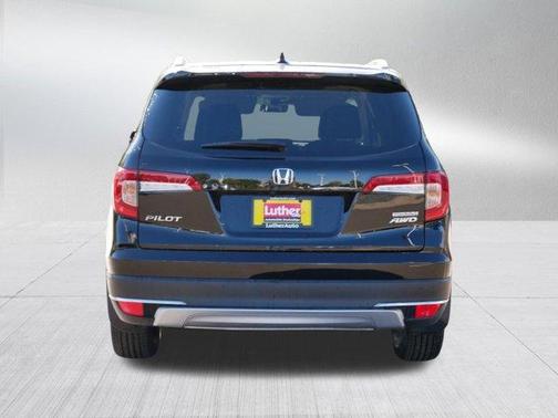 2022 Honda Pilot Touring 7-Passenger