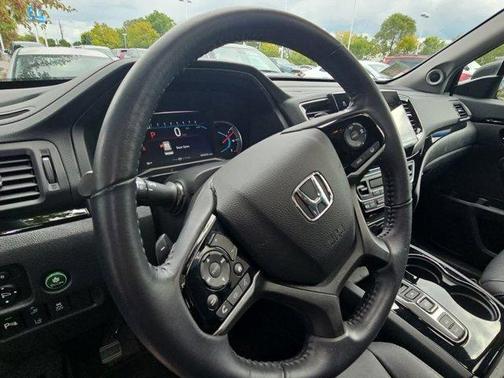 2022 Honda Pilot Touring 7-Passenger