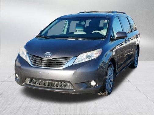 2014 Toyota Sienna XLE
