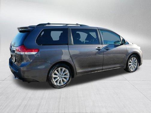 2014 Toyota Sienna XLE