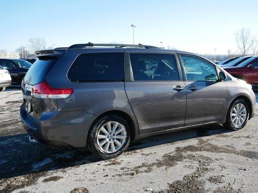 2014 Toyota Sienna XLE