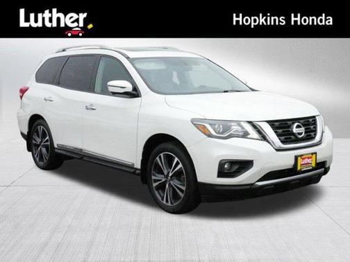 2017 Nissan Pathfinder Platinum