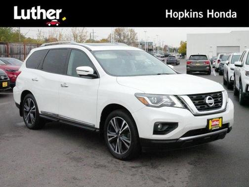 2017 Nissan Pathfinder Platinum