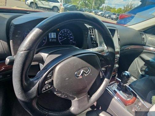 2011 INFINITI G37x Base