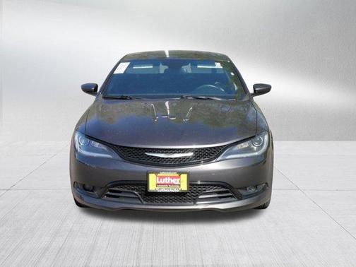 2016 Chrysler 200 S