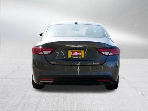 2016 Chrysler 200 S