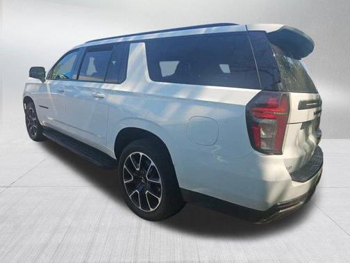 2023 Chevrolet Suburban RST