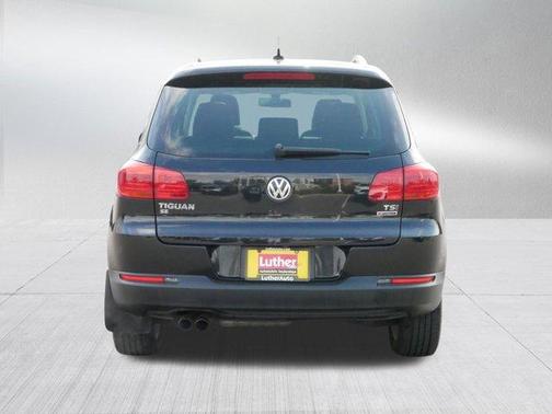 2016 Volkswagen Tiguan SE