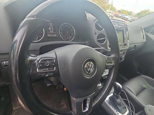 2016 Volkswagen Tiguan SE