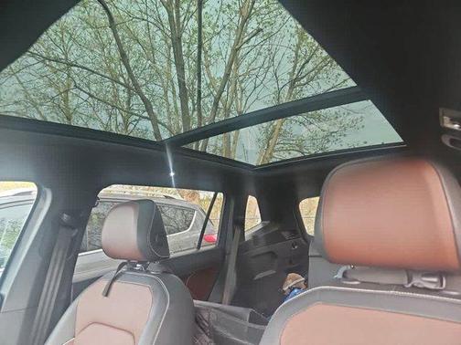2022 Volkswagen Tiguan 2.0T SEL R-Line