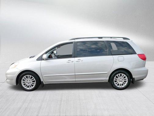 2009 Toyota Sienna XLE