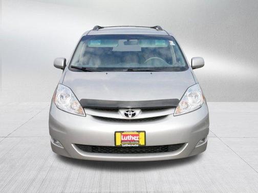 2009 Toyota Sienna XLE