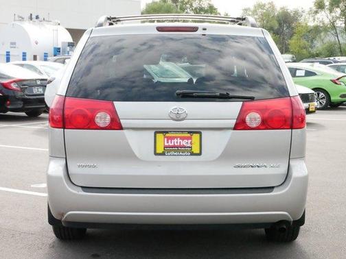 2009 Toyota Sienna XLE