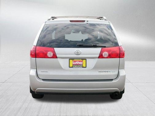 2009 Toyota Sienna XLE