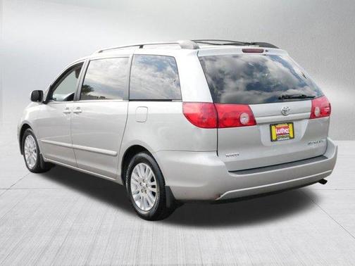 2009 Toyota Sienna XLE