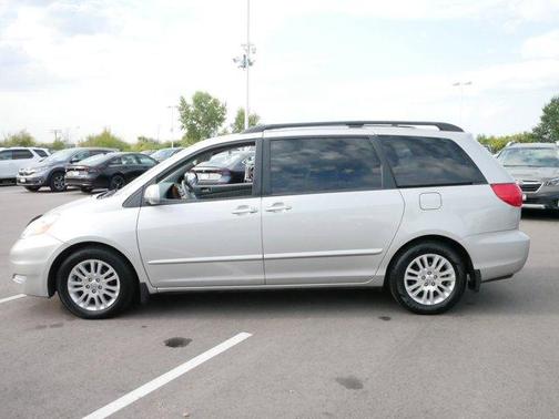 2009 Toyota Sienna XLE