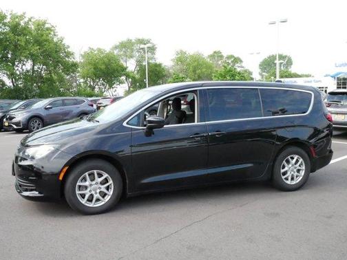 2017 Chrysler Pacifica Touring