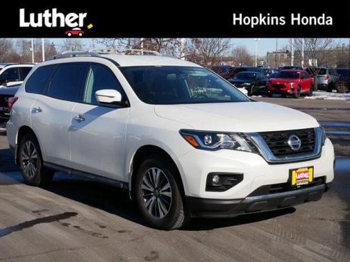 2017 Nissan Pathfinder SV