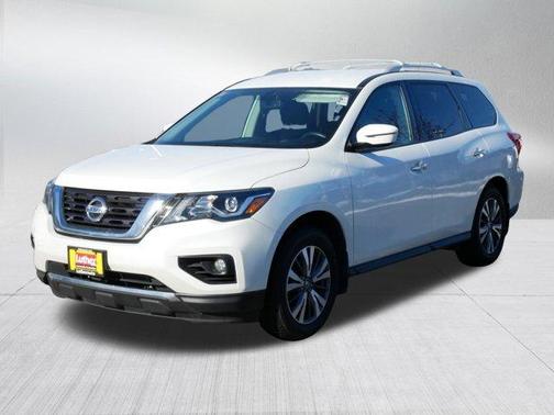 2017 Nissan Pathfinder SV