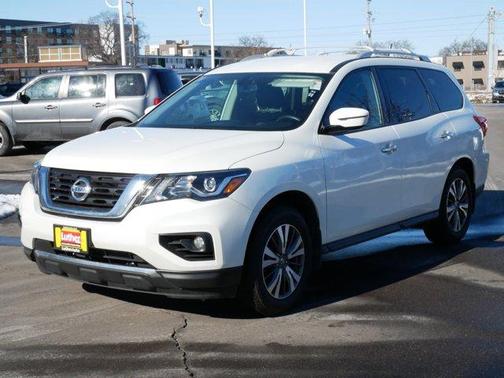 2017 Nissan Pathfinder SV