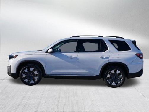 Platinum White Pearl 2026 Honda Pilot Touring
