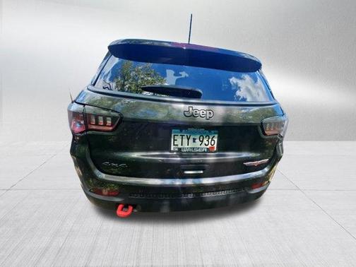 Granite Crystal Clearcoat Metallic 2018 Jeep Compass Trailhawk