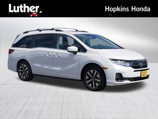 Platinum White Pearl 2026 Honda Odyssey EX-L