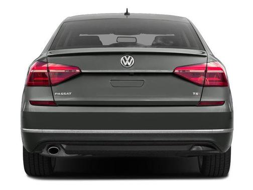 2017 Volkswagen Passat 1.8T R-Line