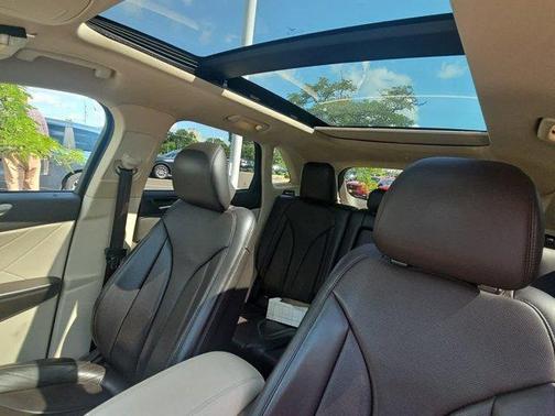 2015 Lincoln MKC Base