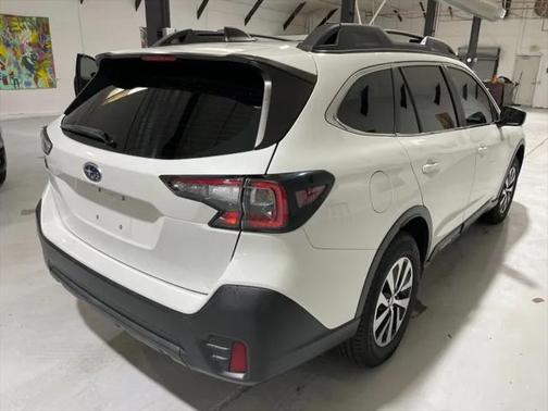 2022 Subaru Outback Base