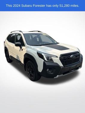 Crystal White Pearl 2024 Subaru Forester Wilderness