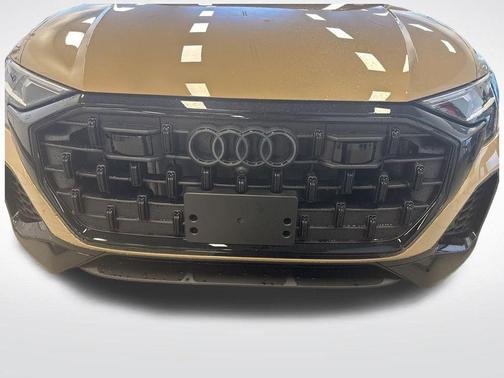 2025 Audi Q8 55 Premium