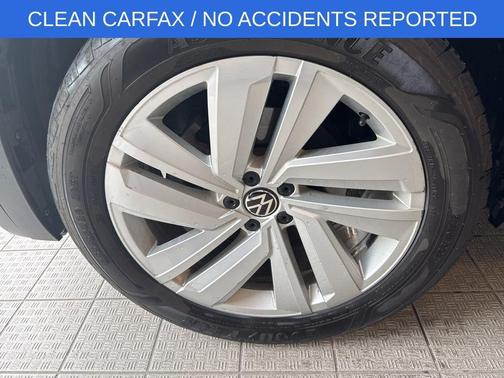 2022 Volkswagen Atlas Cross Sport 2.0T SE w/Technology