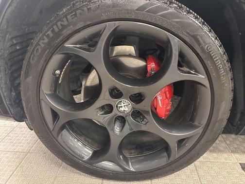 2023 Alfa Romeo Stelvio Veloce