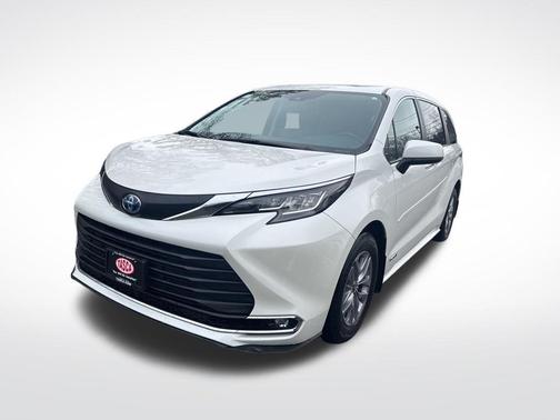 2021 Toyota Sienna XLE